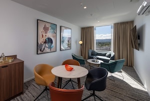 Executive King Suite | In-room safe, soundproofing, bed sheets