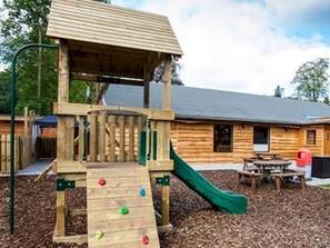 Children's area - Beautiful 3BR Holiday Home in Stunning Location - Pass the Keys (Moffat)