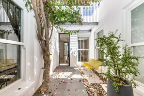 Terrace/patio - Spacious Modern Home in iconic Green Point (Cape Town)