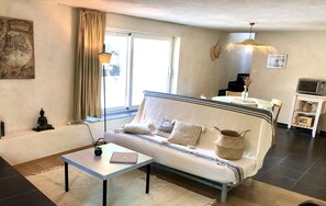 TV - Spacieux Logement Indépendant Dans Propriété Verdoyante (Barjols)