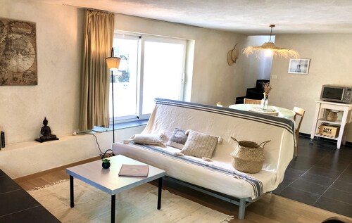 Spacieux Logement Indépendant Dans Propriété Verdoyante
