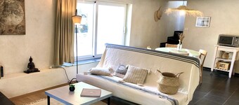 Spacieux logement indépendant dans propriété verdoyante