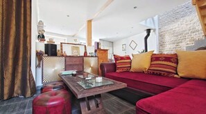 Interior - Quiet town house 2km from Ile de Ré bridge (La Rochelle)