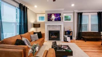 Télévision, baby-foot, chaßne hi-fi