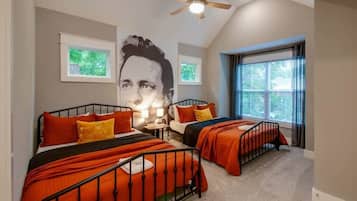 4 Schlafzimmer, Bügeleisen/Bügelbrett, WLAN, Bettwäsche