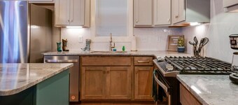 Fall private patio, gourmet kitchen near Nashville downtown