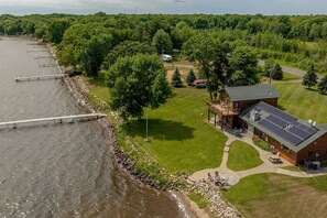 Exterior - Amazing Home- Beach, Dock, Water Toys, Firepit (Aitkin)