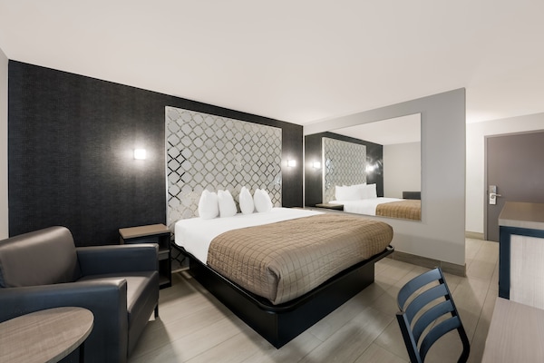 Deluxe Single Room | Desk, laptop workspace, WiFi (free), bed sheets