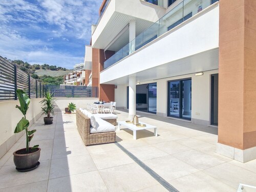 Luxury 3 bedroom apartment with large terrace and sea view - Benahavis / Marbella