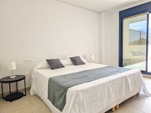 3 bedrooms, iron/ironing board, free WiFi, bed sheets - AL BORADA HOMES 3-Bedroom Apartment with Terrace in a Premium Residential Complex in Marbella (Benahavís)