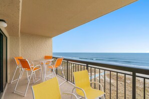 Outdoor dining - Buena Vista 508 - Ocean Front 3 Bed/2.5 Bath Condo in Cherry Grove - Walk to Pier - Pool (North Myrtle Beach)