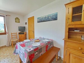 Dining - Ground floor, view mountain, tv, 58m², Le Grand Bornand (Le Grand-Bornand)