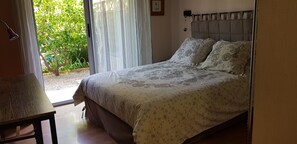3 chambres, bureau, fer et planche à repasser, Wi-Fi gratuit