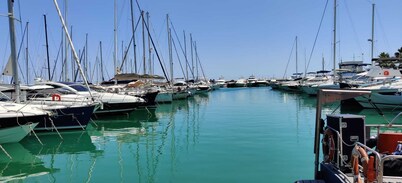 Very nice 3-rooms apartment + private garden10 mns, walk to the beach, quiet are