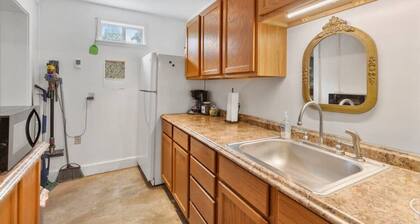 Studio 410 - Alley Unit