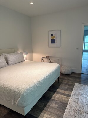 4 Schlafzimmer, Schreibtisch, Bügeleisen/Bügelbrett, kostenloses WLAN