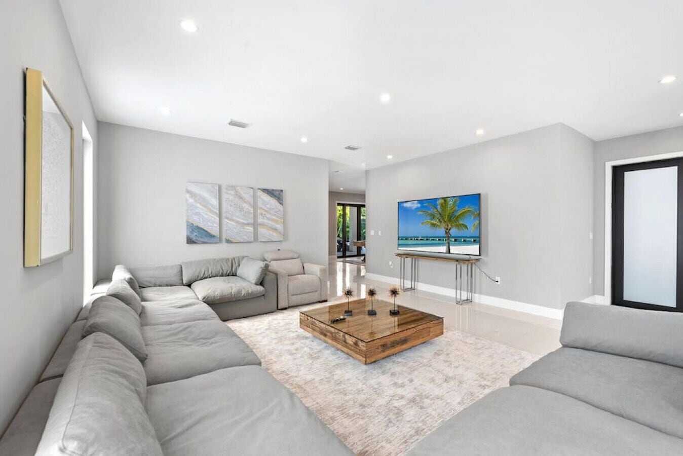 Smart TV, futbolito, tenis de mesa y estéreo 