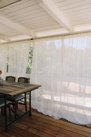 Outdoor dining