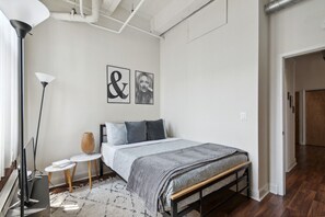 2 bedrooms, desk, iron/ironing board, Internet - Stylish 2-BR , Gym, Wifi, Workspace, Target | Speakeasy Apt (Philadelphia)