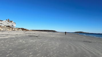 Beach nearby, beach towels