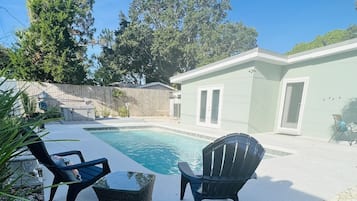 Piscine extérieure, piscine chauffée