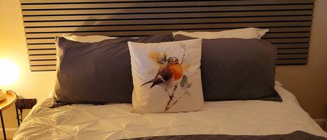 Doppelzimmer (King Ensuite Spa Room) | Individuell dekoriert, individuell eingerichtet, Verdunkelungsvorhänge
