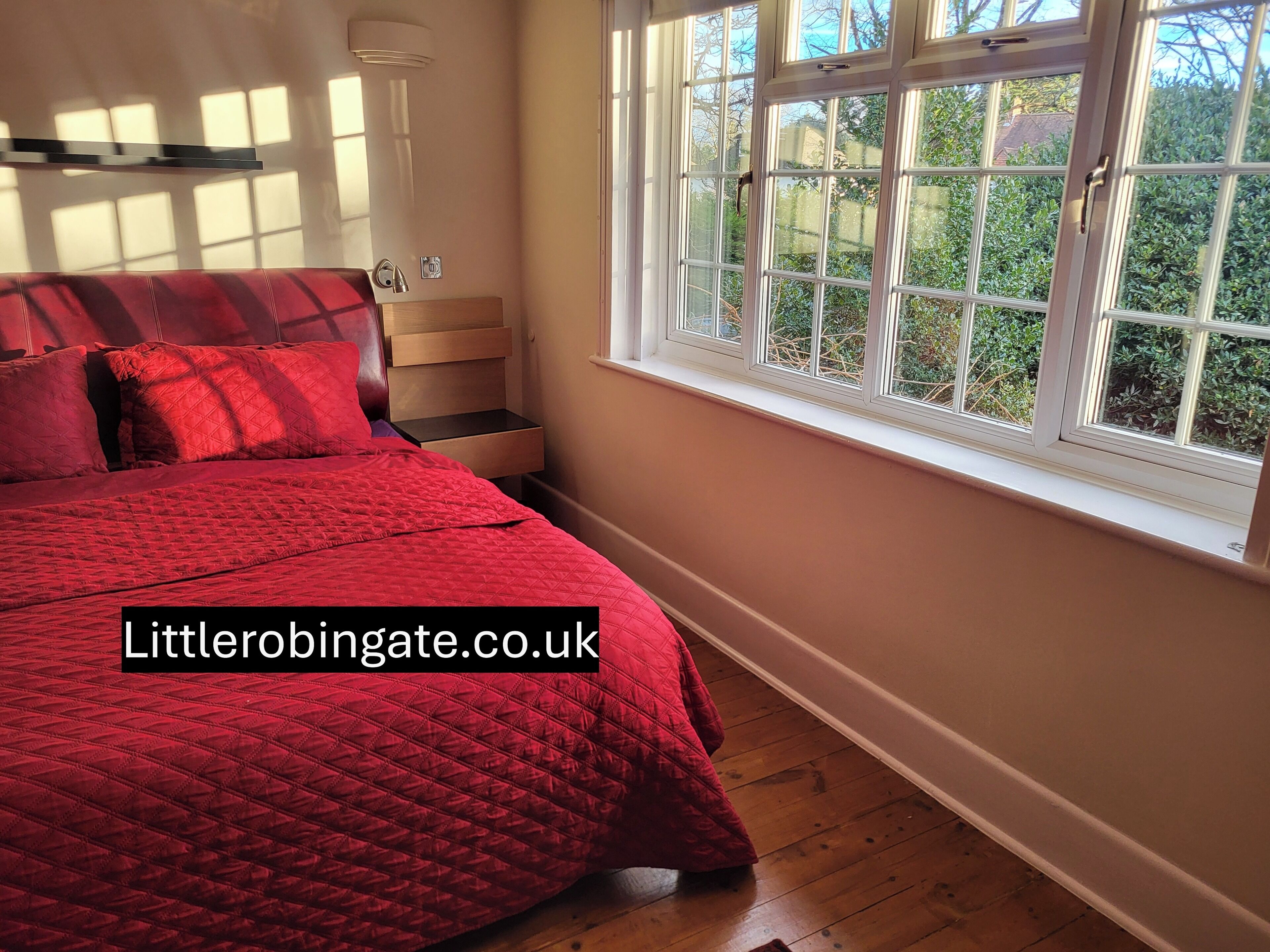 Deluxe Double Room | Individually decorated, individually furnished, blackout drapes