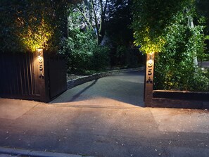 ด้านหน้าที่พัก