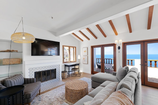 Een smart-tv en een open haard