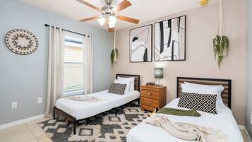 5 bedrooms, iron/ironing board, WiFi, bed sheets