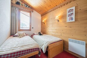 2 bedrooms
