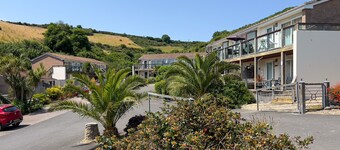 Perfect Cornish Holiday Pad - 10 Min Walk to Beach!