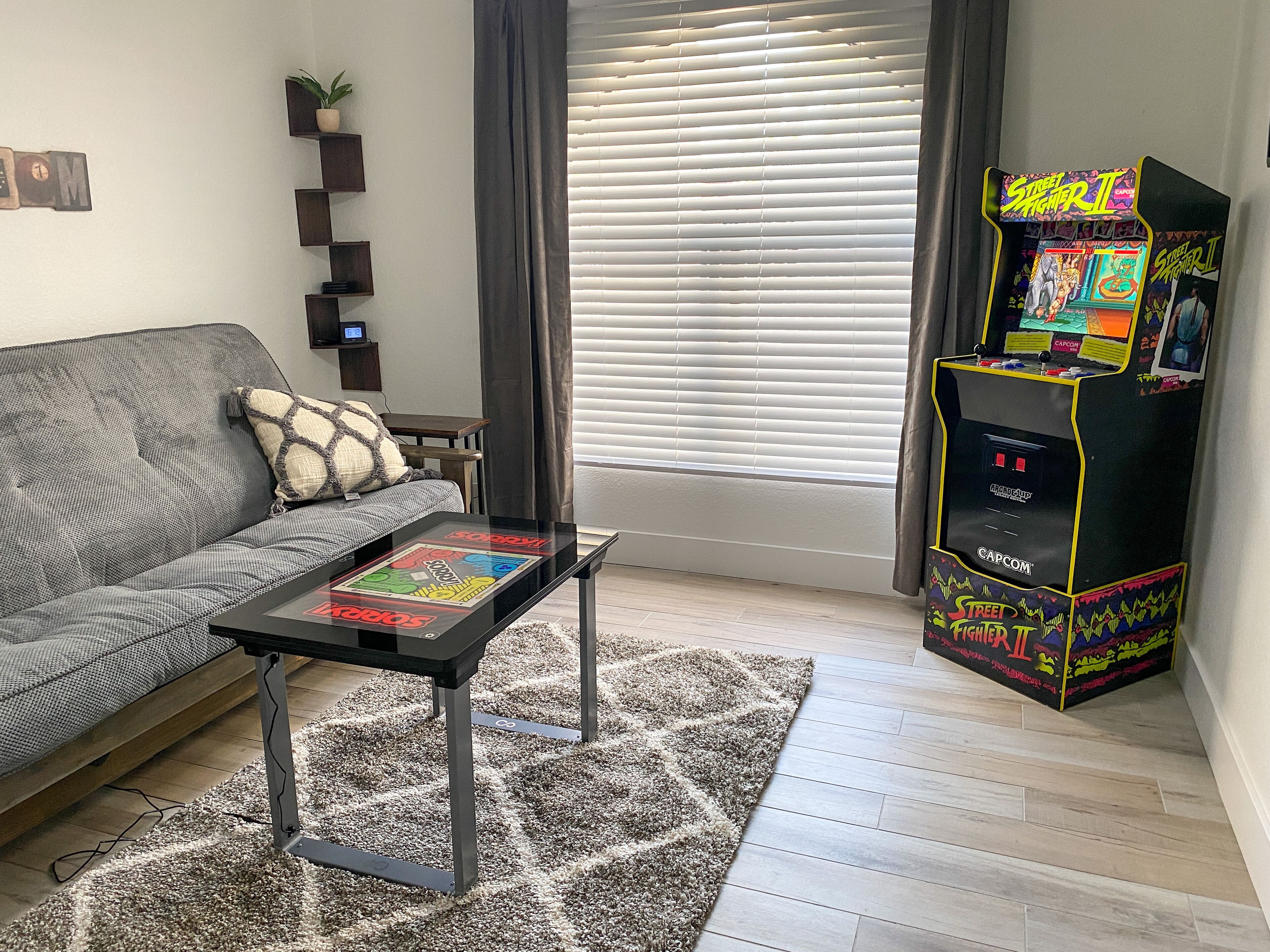 Cool Off In Our Private Pool! 4bd/2ba! Arcade Games! Close To Stadiums! - Sun City, AZ