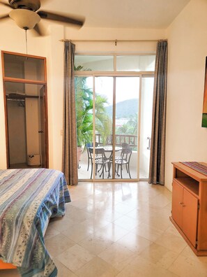 3 bedrooms, in-room safe, desk, iron/ironing board