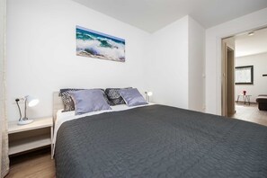 1 bedroom, free WiFi, bed sheets