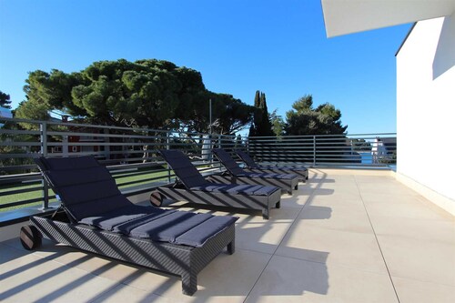 KATARINA Two-Bedroom Apartment with Roof Terrace 1