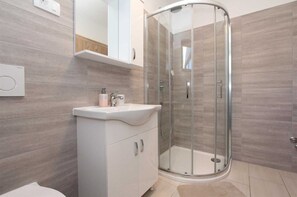Hair dryer, towels - KATARINA Two-Bedroom Apartment with Roof Terrace 1 (Rovinj)