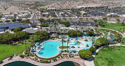 "Spacious 5BR Estrella Home, Pool Table, Heated Pool & Spa / Family & Groups"