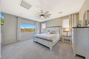 5 bedrooms, desk, iron/ironing board, travel crib