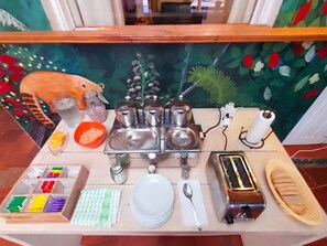 Free daily buffet breakfast - Cataratas Jazz Hostel (Puerto Iguazú)