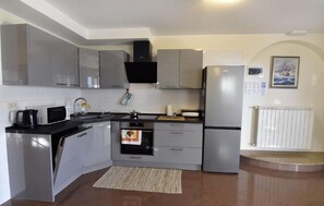 Fridge, microwave, dishwasher