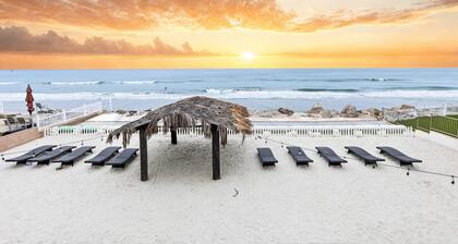 Quaint Oceanfront 1 Bedroom Condo - 925-1
