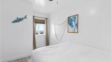 1 habitación, tabla de planchar con plancha, wifi y ropa de cama