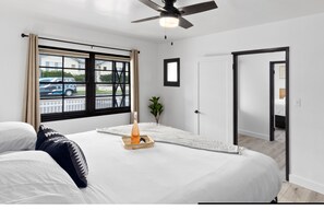 3 bedrooms, iron/ironing board, WiFi, bed sheets - Upper Level Pet-Friendly Oceanfront Condo with a Private Patio P925-4 (Oceanside)