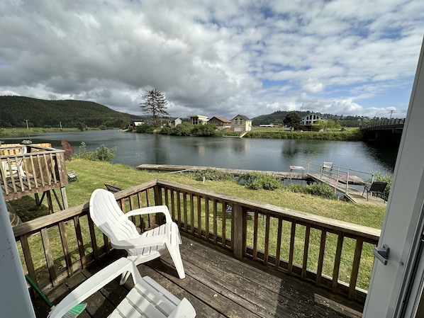 C2 Comfort Cabin, 1 Bedroom, Kitchen, Riverfront, Private Balcony, No Pets | Terrace/patio - Raines Resort Cabins & RV (Cloverdale)