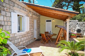 Outdoor dining - Apartment La Rocca - One Bedroom Apartment with Terrace (Dubrovnik)