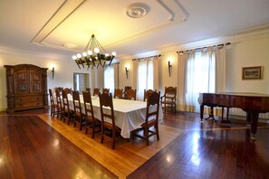 Meeting facility - Casa Clarissa - Ten Bedroom Villa, Sleeps 20 (São Pedro do Sul)