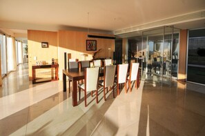 تناول الطعام