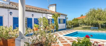 Casa Filipa - Four Bedroom Villa, Sleeps 8
