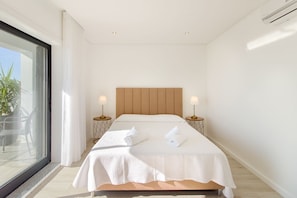 6 chambres, fer et planche à repasser, accès Internet, draps fournis